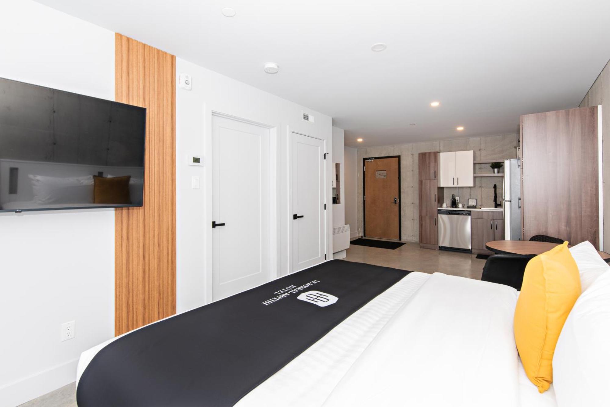 Le Boreal Abitibi Hotel Val-d'Or Bagian luar foto